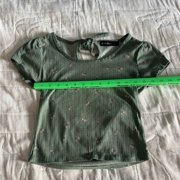 2 Juniors Tops Size Small. Brit & Bri, Colsie - Picture 3 of 11